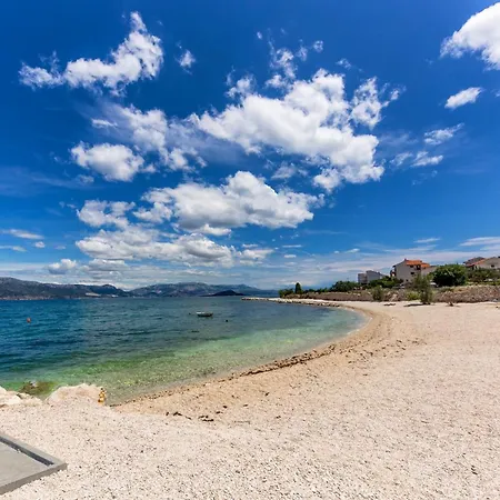Family-friendly With Swimming Pool Arbanija - Ciovo - 25091