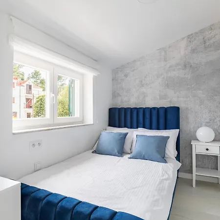 Apartman Family-friendly With Swimming Pool Arbanija - Ciovo - 25091 *