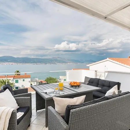 Family-friendly With Swimming Pool Arbanija - Ciovo - 25091 * Trogir